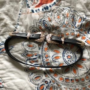 Double buckle gold belt